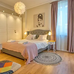 Appartamento Audrey By Sofiaspot - Central, Metro To Airport, Sofia